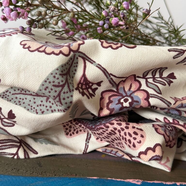 Quintessence - Bermuda Eline - Toile de coton Floraison pastel – XXL
