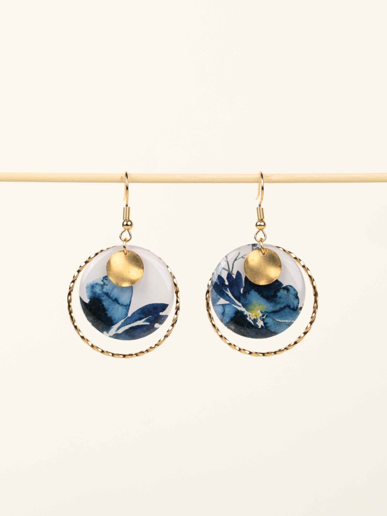 LILIBELLULE boucles doreilles fond creme 139 BD lili-bellule - MOOREA – Bleu / Or