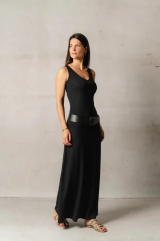 Robe longue col V Lyane par la marque THELMA & ROSE THELMA & ROSE - Robe longue col V Lyane