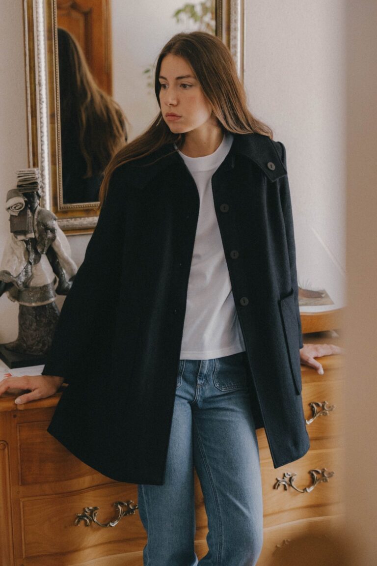 Le Minor - Manteau bleu marine 1976 en drap de laine pour femme – XL