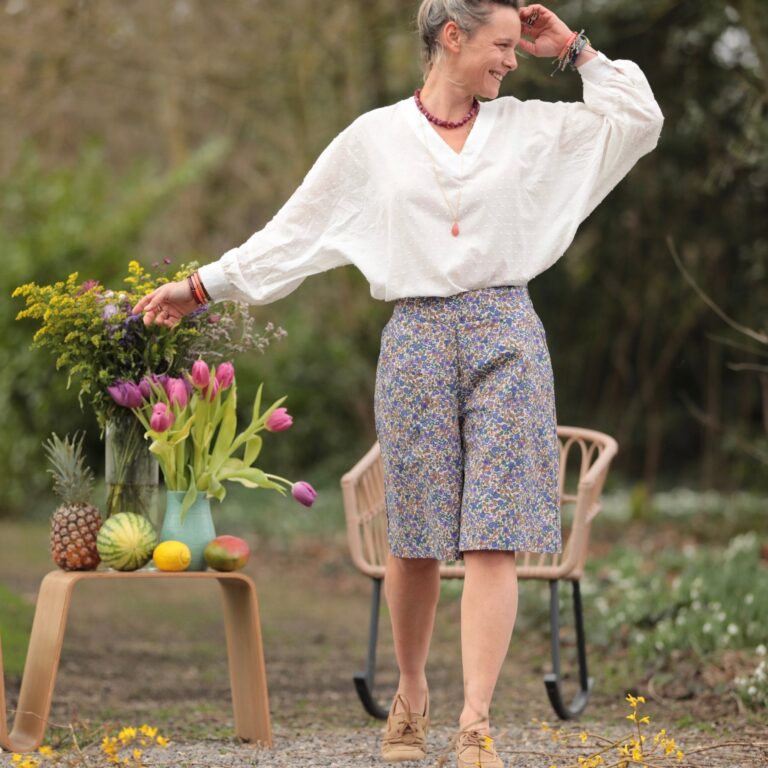 Quintessence - Bermuda Eline - coton Champs de violettes – XXL