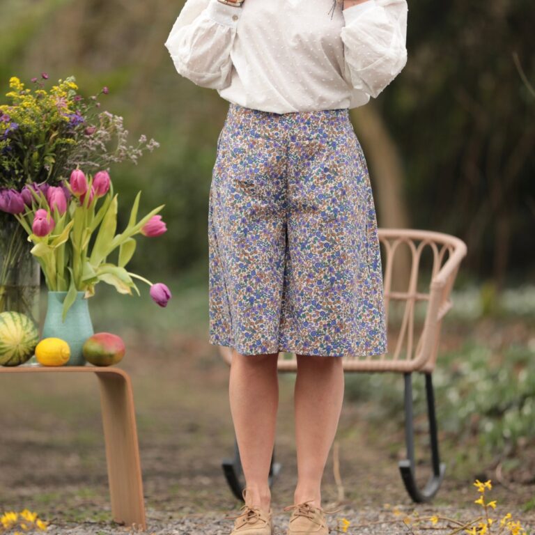 bermuda eline coton champs de violettes 8412622 Quintessence - Bermuda Eline - coton Champs de violettes – XXL