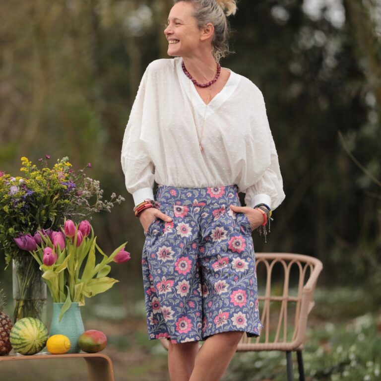 Quintessence - Bermuda Eline - Toile de coton Fleurs de Bali – XXL