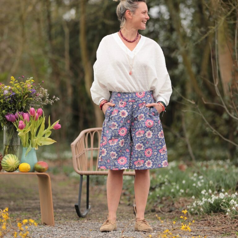 Quintessence - Bermuda Eline - Toile de coton Fleurs de Bali – XXL