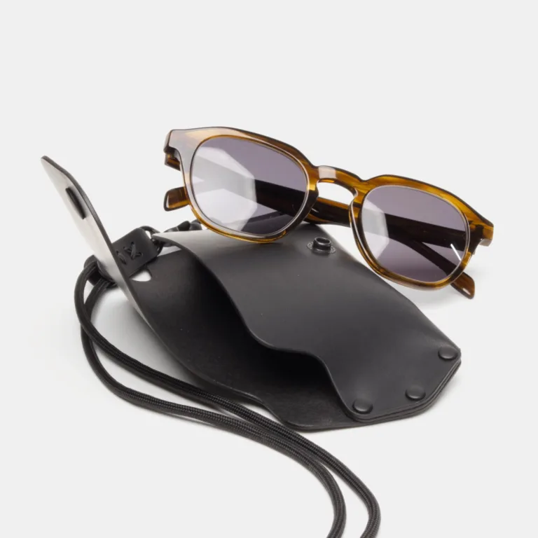 Darksails - Étui à Lunettes Tour de Cou en Cuir Noir