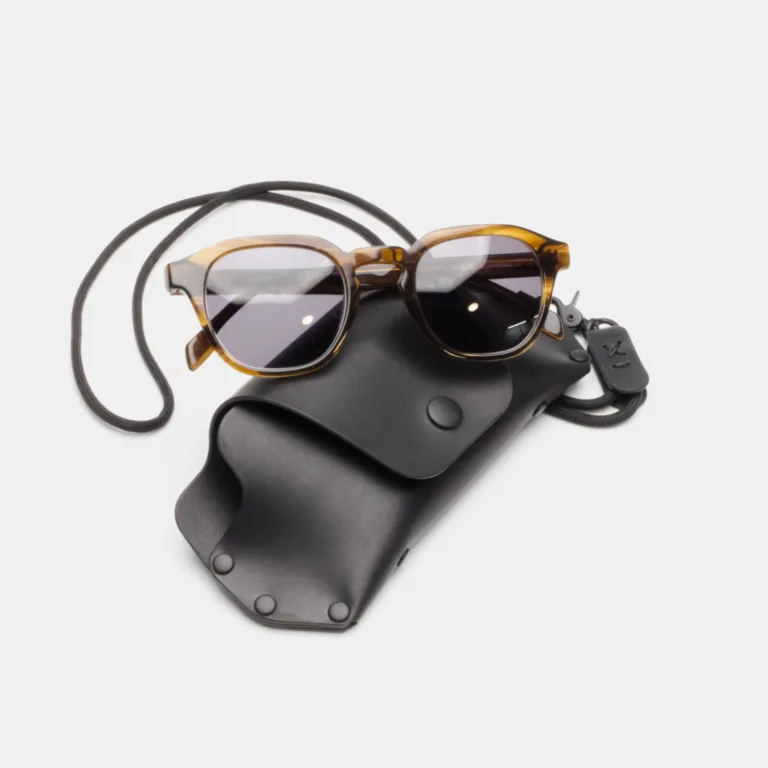 Darksails - Étui à Lunettes Tour de Cou en Cuir Noir