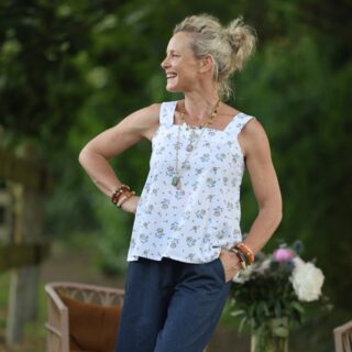 Blouse Florence – Coton Herbier brodé par la marque Quintessence Quintessence - Blouse Florence – Coton Herbier brodé