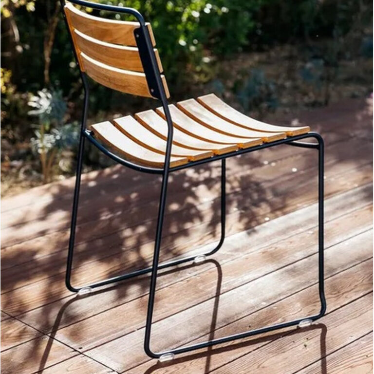FERMOB - Chaise de repas FERMOB Surprising Teck en bois et métal - 25 coloris