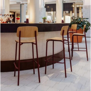 Chaise haute de bar FERMOB Studie chêne H.75cm en bois et métal – 25 coloris par la marque Fermob Fermob - Chaise haute de bar FERMOB Studie chêne H.75cm en bois et métal – 25 coloris