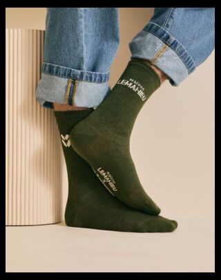Chaussettes unisexe Tennis – Kaki / Ecru par la marque Maison Lemahieu Maison Lemahieu - Chaussettes unisexe Tennis – Kaki / Ecru