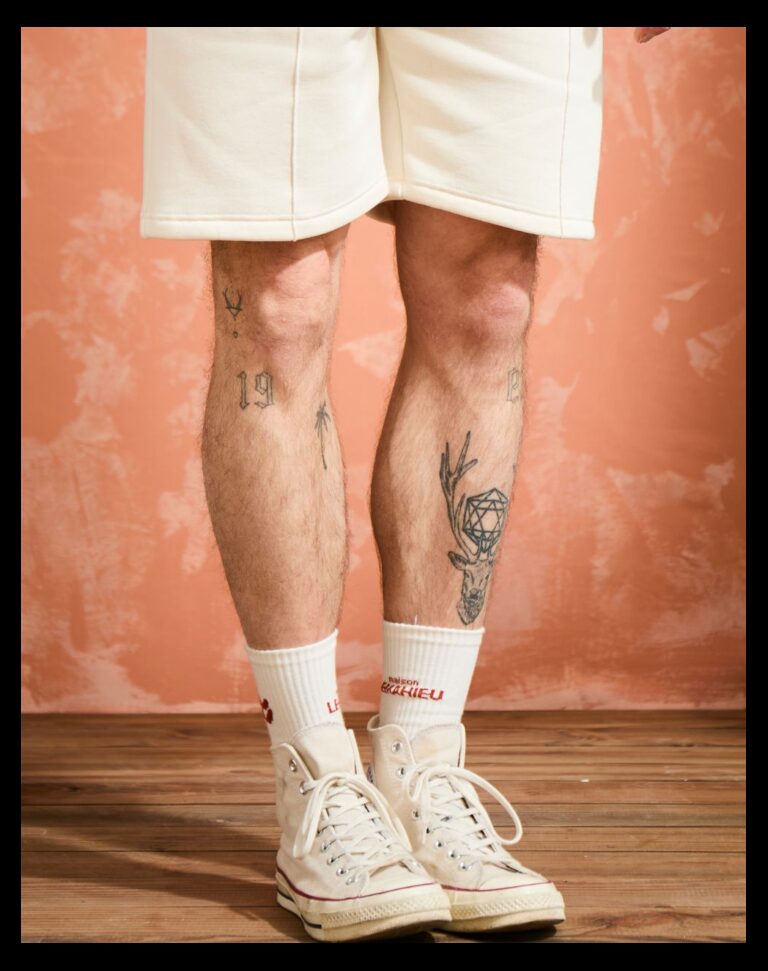 Maison Lemahieu - Chaussettes unisexe Tennis - Ecru / Brique – Taille unique