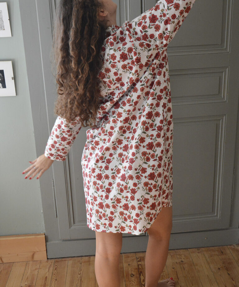 Fleurs Pois & Cie - Chemise de nuit 100% coton - Rouge/Blanc/vert foncé/vert clair