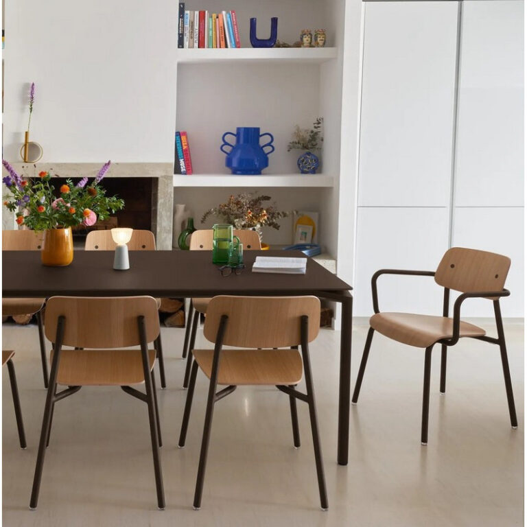 FERMOB - Fauteuil avec accoudoirs bridge FERMOB Studie chêne en bois et métal - 25 coloris