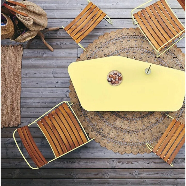FERMOB - Fauteuil avec accoudoirs FERMOB Surprising Teck en bois et métal - 25 coloris