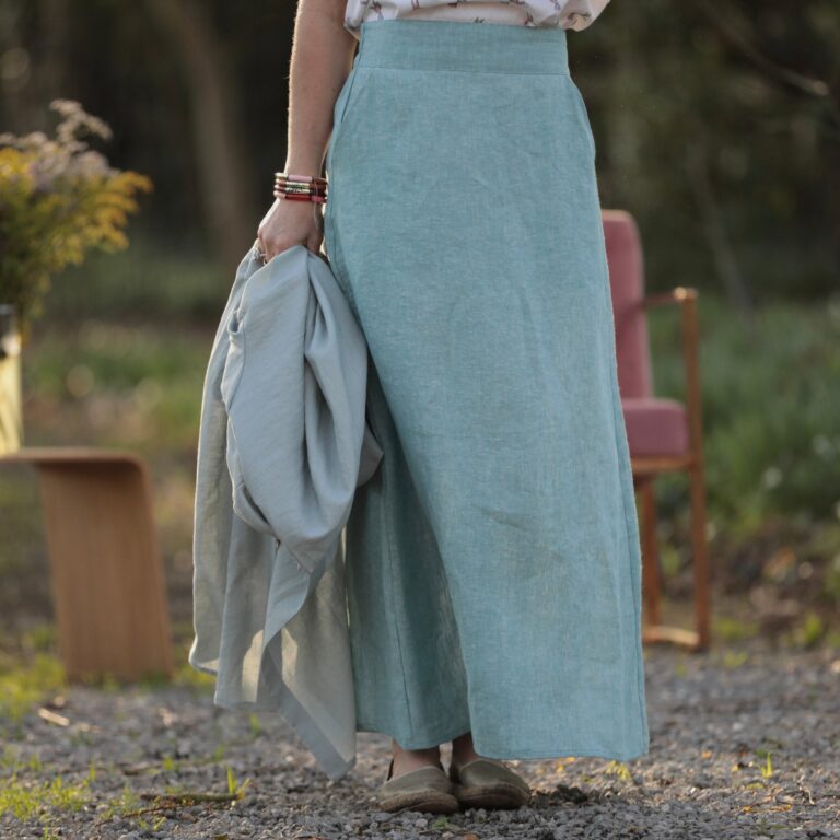 Meta SS25 - Jupe longue Maya - lin chiné bleu doux – L