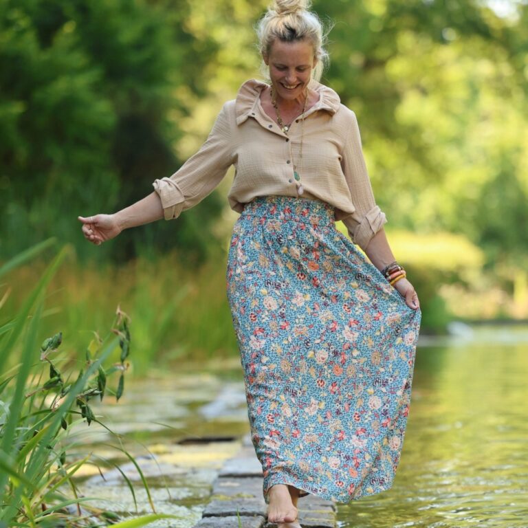 Quintessence - Jupe Tao — Viscose imprimé Prairie d’azur – XXL