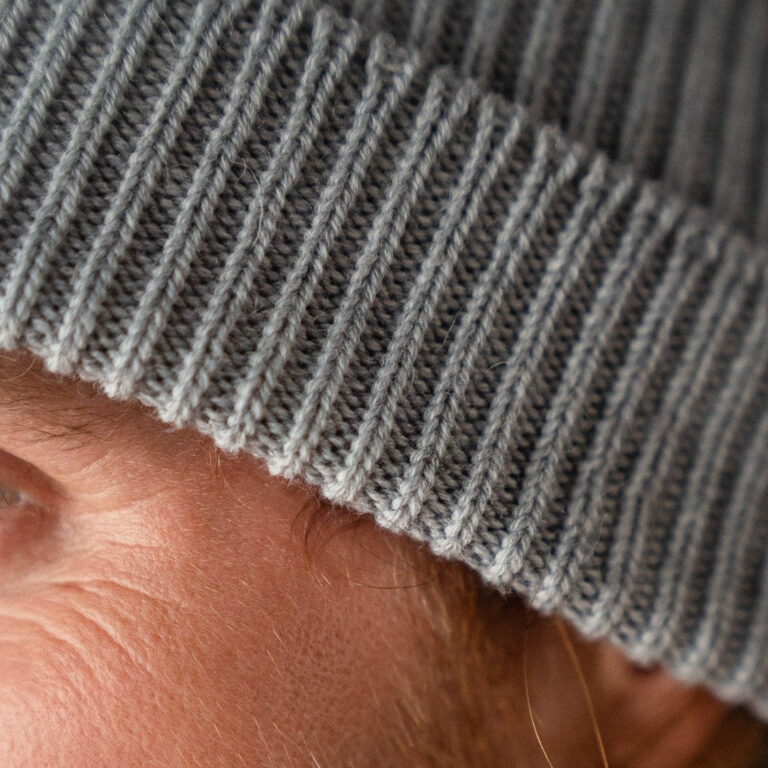 Le T-Shirt Propre - Le bonnet en laine française – Noir / TU