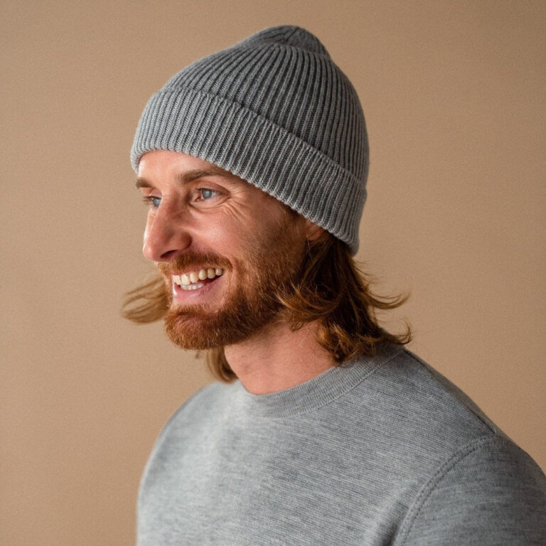 Le T-Shirt Propre - Le bonnet en laine française – Noir / TU