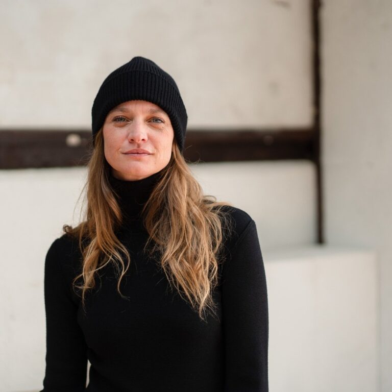 Le T-Shirt Propre - Le bonnet en laine française – Noir / TU