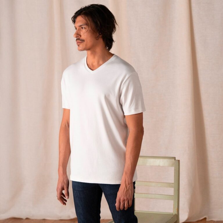 le t shirt interlock fabrique en france col v blanc 3 Le T-Shirt Propre - Le t-shirt en coton bio - Col V – Bordeaux / 3XL