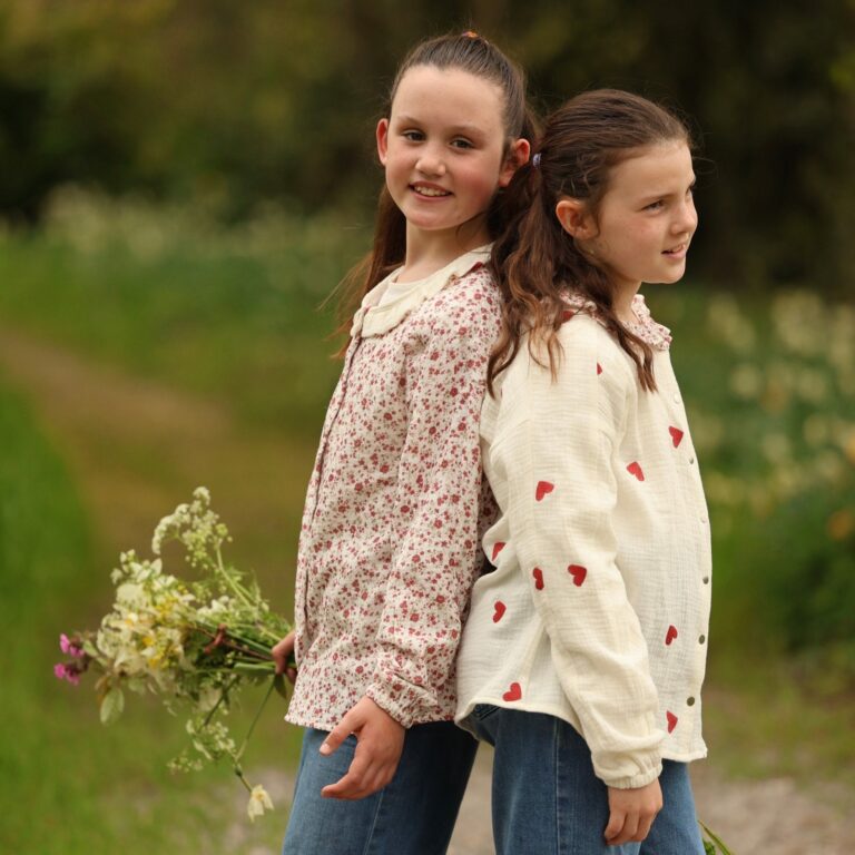 Quintessence - Le tablier d'écolier Suzanne – Double gaze de coton imprimé coquelicot – 11-12 ans