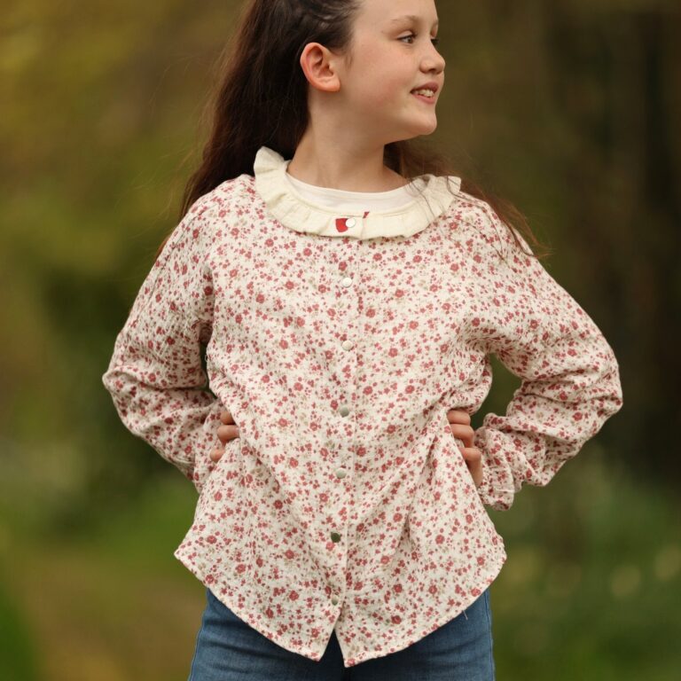 Quintessence - Le tablier d'écolier Suzanne – Double gaze de coton imprimé coquelicot – 11-12 ans