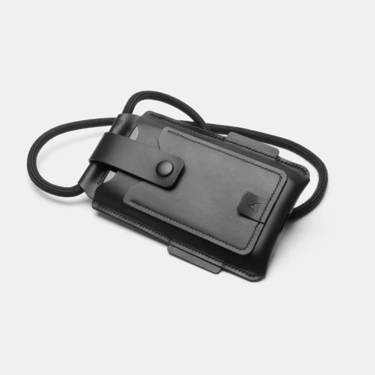 Darksails - Pochette Téléphone de Voyage en Cuir Noir