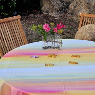 Nappe enduite ronde ou ovale Aquarelle jaune par la marque Fleur de Soleil Fleur de Soleil - Nappe enduite ronde ou ovale Aquarelle jaune