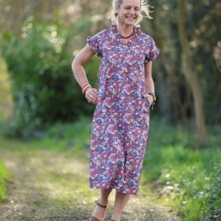 Robe Acacia – Coton “Floraison Améthyste » par la marque Quintessence Quintessence - Robe Acacia – Coton “Floraison Améthyste »