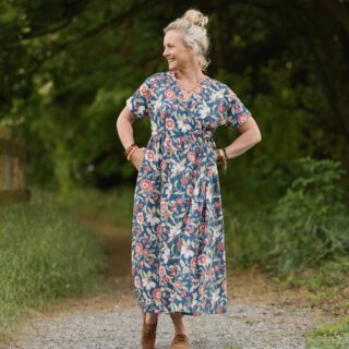 Robe Charline – Coton Fleurs d’Inde par la marque Quintessence Quintessence - Robe Charline – Coton Fleurs d’Inde