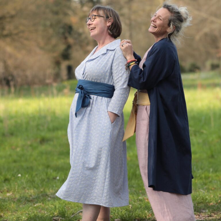 QUINTESSENCE - Robe Hazel- Coton rayé bleu brodé – XXL
