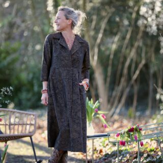 Quintessence - Robe Hazel- Gravure botanique noire/dorée