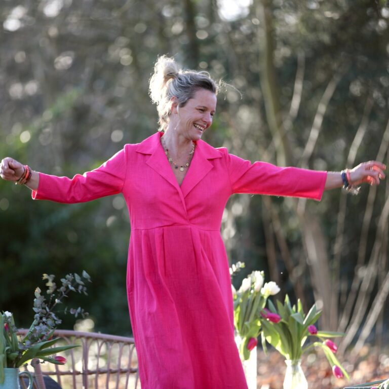 QUINTESSENCE - Robe Hazel- Lin fuchsia – XXL