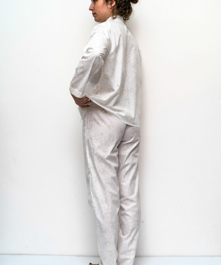 Fleurs Pois & Cie - Pyjama femme en 100% coton fait en France. - Blanc/Beige
