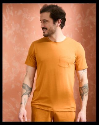 T-shirt coton modal à poche – Mordore – Col rond par la marque Maison Lemahieu Maison Lemahieu - T-shirt coton modal à poche – Mordore – Col rond