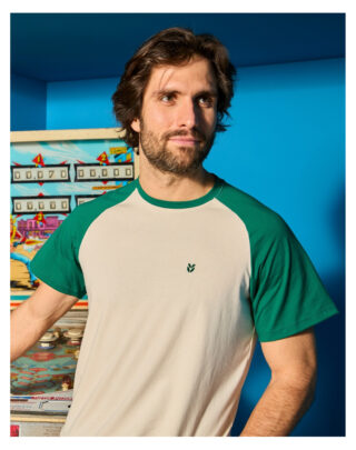 T-shirt manches raglan – Ecru/Vert Bouteille – Homme par la marque Maison Lemahieu Maison Lemahieu - T-shirt manches raglan – Ecru/Vert Bouteille – Homme