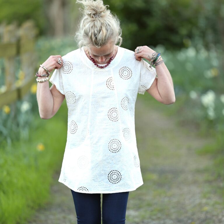 Quintessence - Tunique Elise – Broderie Fleurs de Crème – L