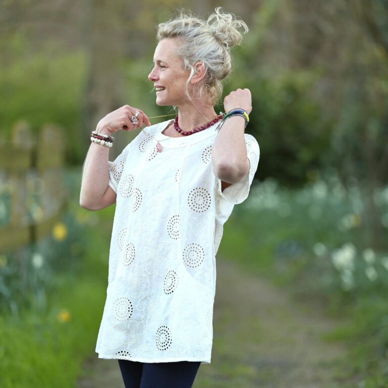 Quintessence - Tunique Elise – Broderie Fleurs de Crème – L