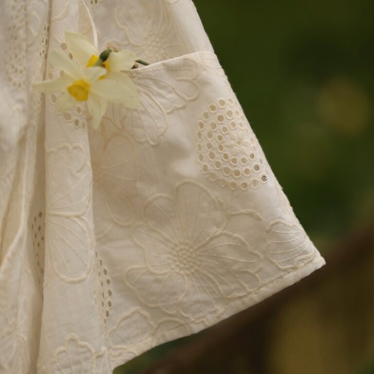 Quintessence - Tunique Elise – Broderie Fleurs de Crème – L