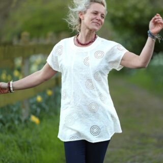 Quintessence - Tunique Elise – Broderie Fleurs de Crème