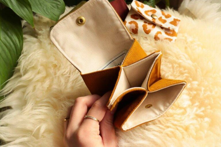 Maison Mallow - Mini Portefeuille En Toile Unie Ocre