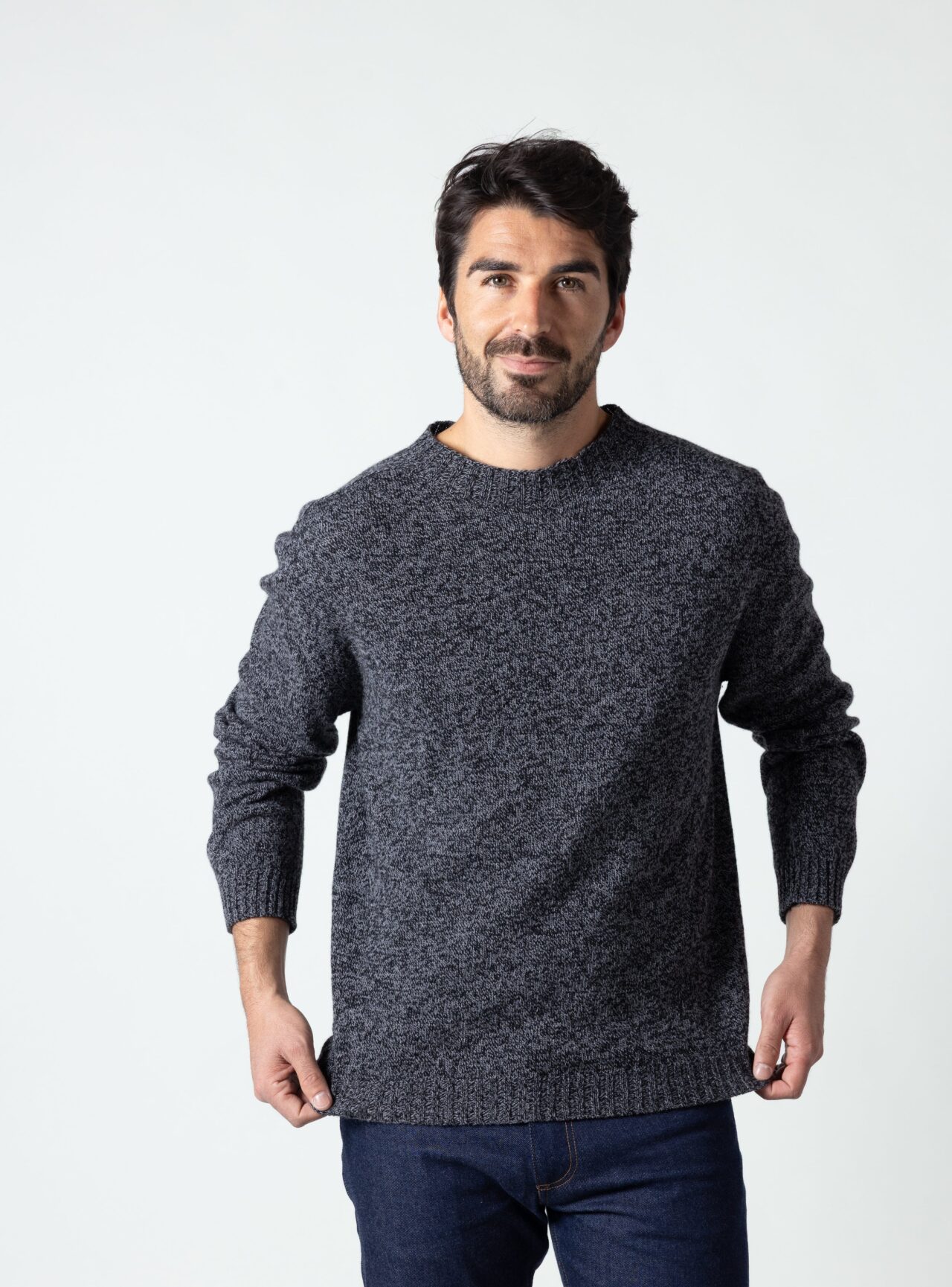 500025 gris mouline 7893 bleu brut 5 Maison Solfin - Pull homme en laine recyclée gris mouline – 6