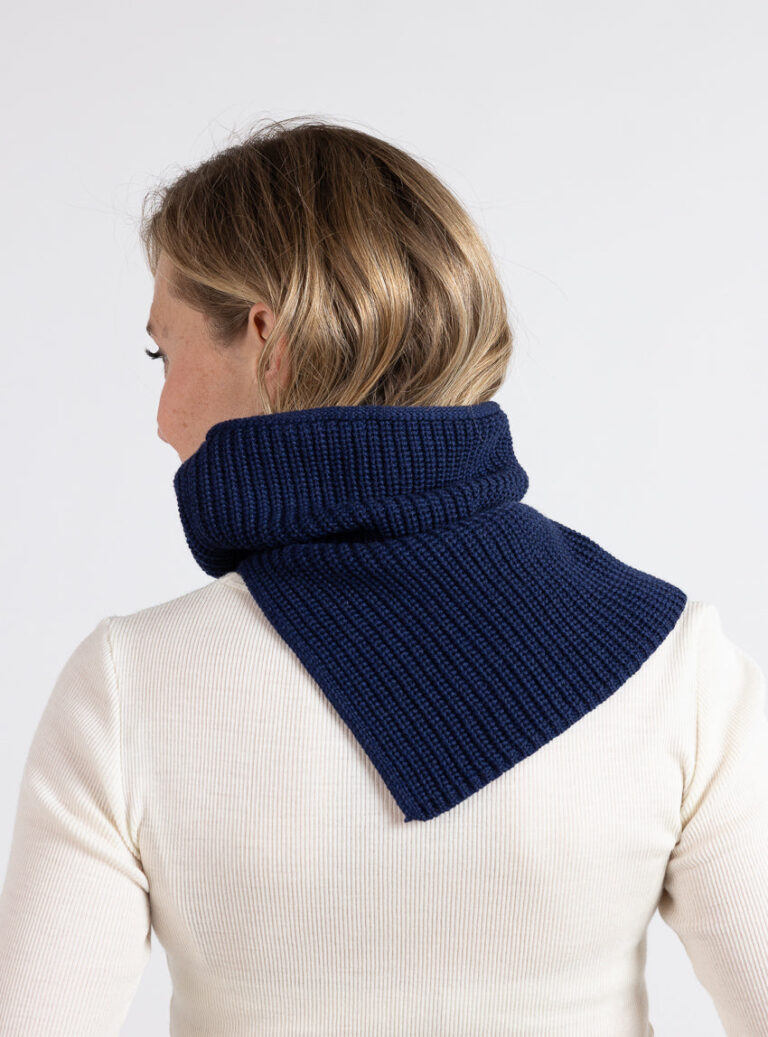 Maison Solfin - Tour de cou femme laine fine mérinos bleu amiral – U