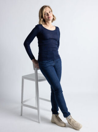 Jean femme en coton bleu indigo par la marque MAISON SOLFIN MAISON SOLFIN - Jean femme en coton bleu indigo