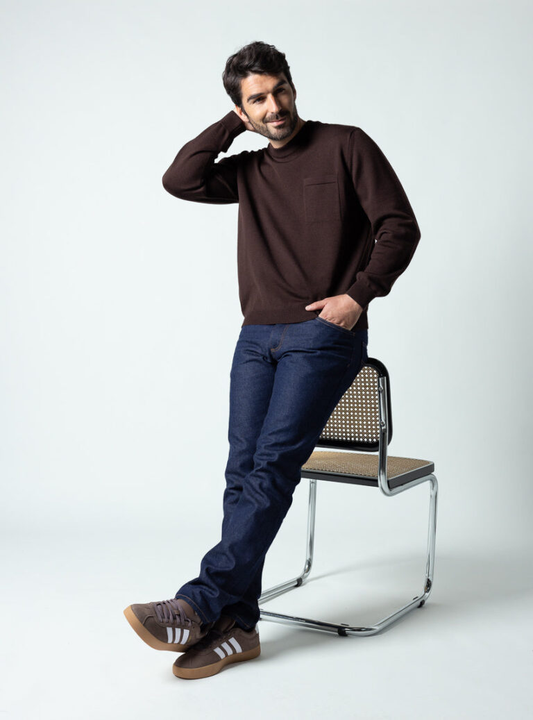 Maison Solfin - Pull homme col rond en laine merinos marron chocolat – 6