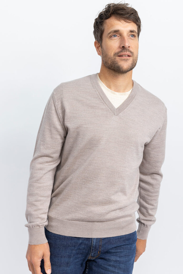 Maison Solfin - Pull homme encolure V 100% laine mérinos beige sable – 4