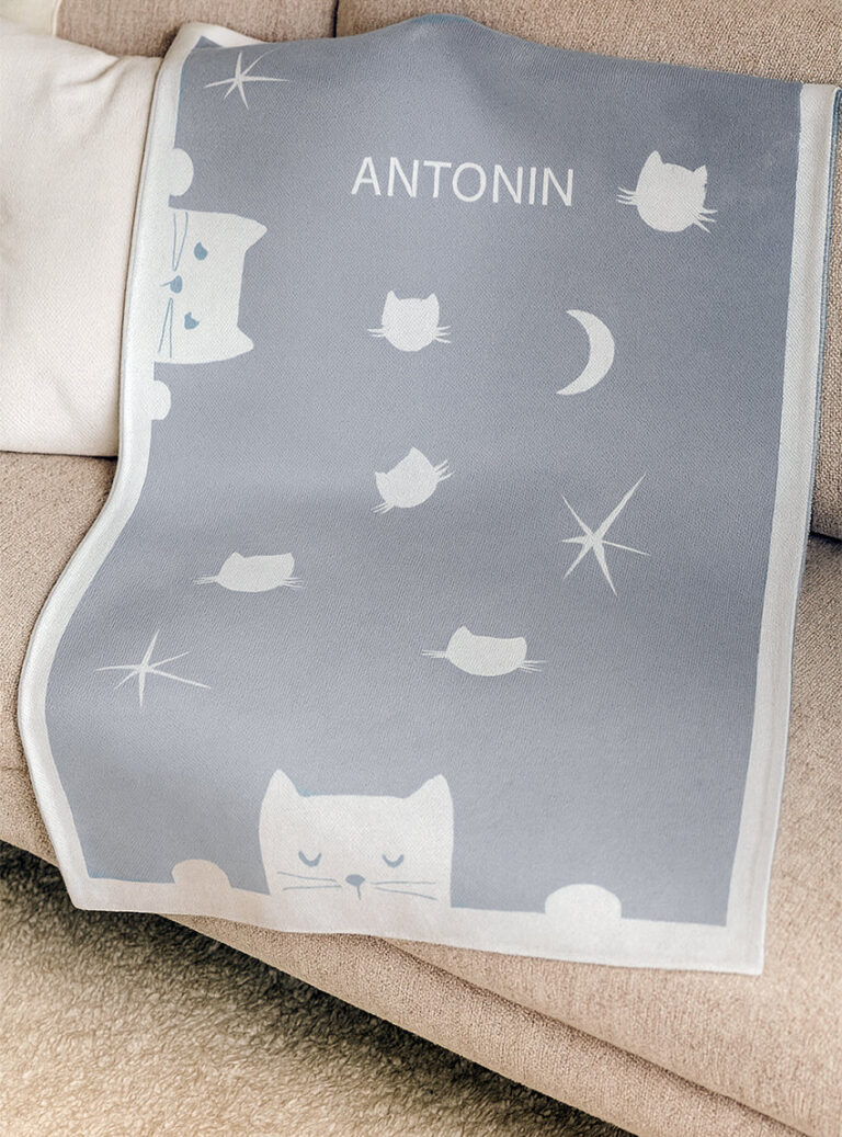 Maison Solfin - Plaid bébé motif chats en laine gris – 125/70