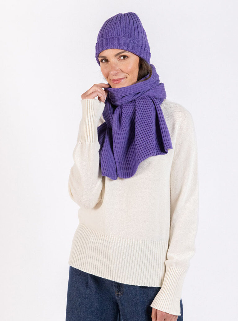 Maison Solfin - Bonnet femme en laine mérinos violet foncé – U