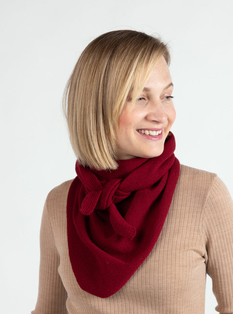 Maison Solfin - Écharpe en pointe femme laine mérinos rouge auburn – U