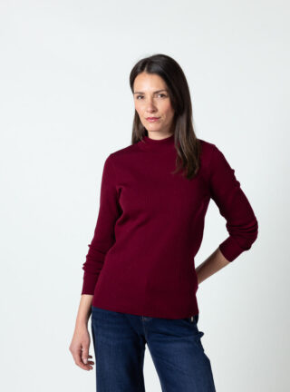 Pull femme col cheminée laine mérinos rouge médoc par la marque MAISON SOLFIN MAISON SOLFIN - Pull femme col cheminée laine mérinos rouge médoc